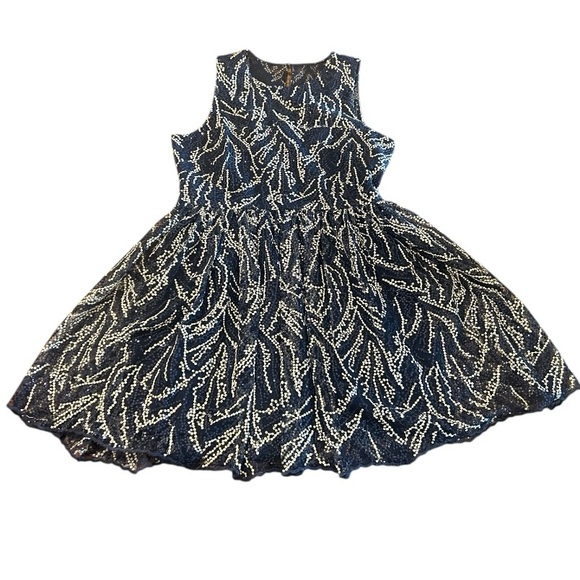 Belle Badgley Mischka Embroidered Sequin Cocktail Party Dress Navy Size 14 - Picture 7 of 10